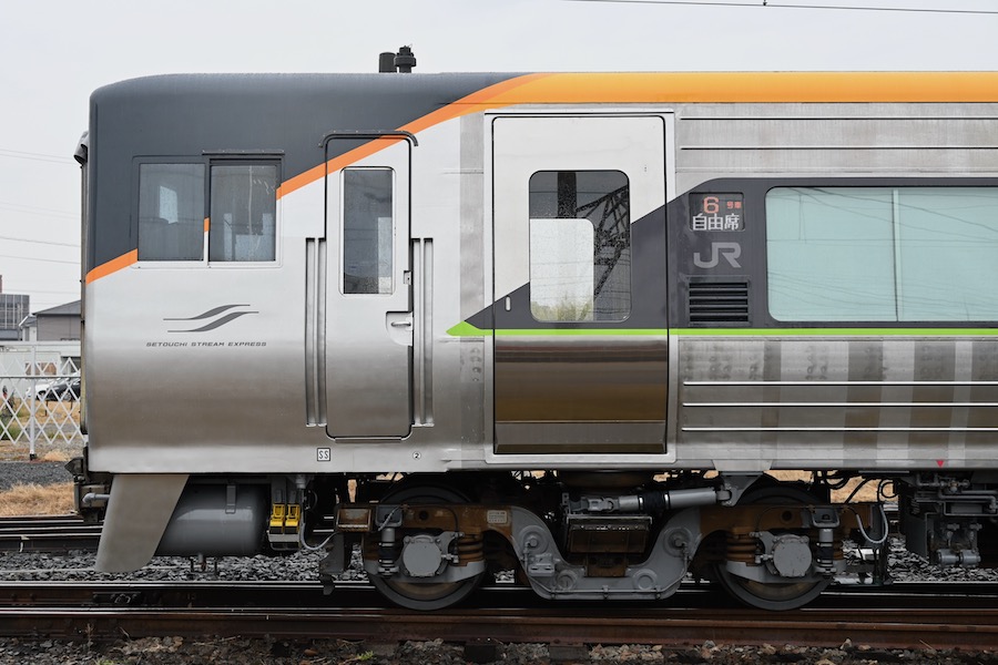 JR四国“新装”8000系、12月23日デビュー 2027年度までに計11本