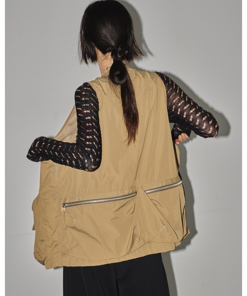 TODAYFUL（トゥデイフル）の「ナイロンポケットベスト（ベスト）」 - WEAR