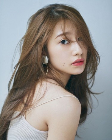 乃木坂46&卒業生も！うっとり美肌からキュートな笑顔まで乃木坂46写真