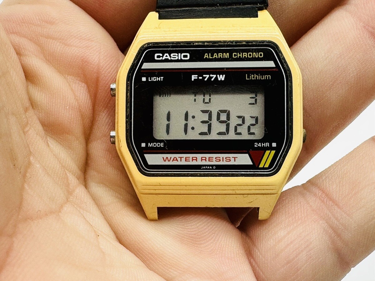 ⭐️ Vintage CASIO F-77W 1980's DIGITAL WATCH F-Series 587 Module