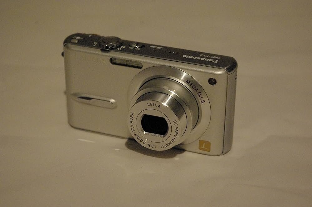 Amazon.co.jp: パナソニック DMC-FX9-S Lumix シルキーシルバー : 家電