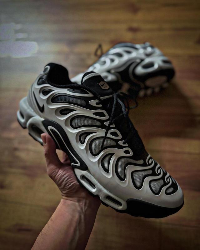 NIKE W AIR MAX PLUS DRIFT SUMMIT WHITE/BLACK-METALLIC SILVER