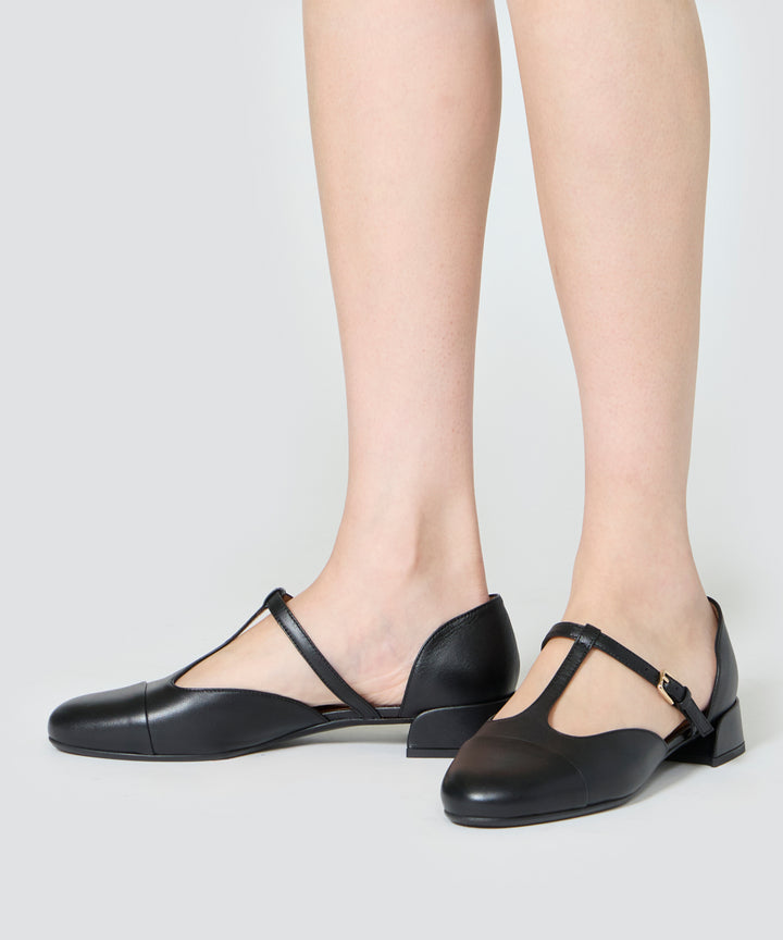 PELLICO | Tストラップ パンプス 2.5cm BLACK - アマンオンライン