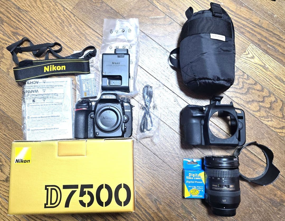 Nikon ニコン D7500 一眼レフカメラ　18-200mm純正レンズ 付き product_08.jpg
