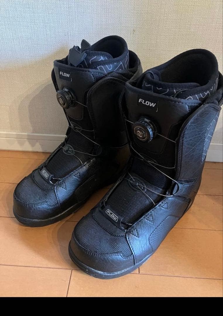 FLOW スノーボードブーツ ブラック ブラック スノーボードブーツ FLOW 即日発送 - メルカリ